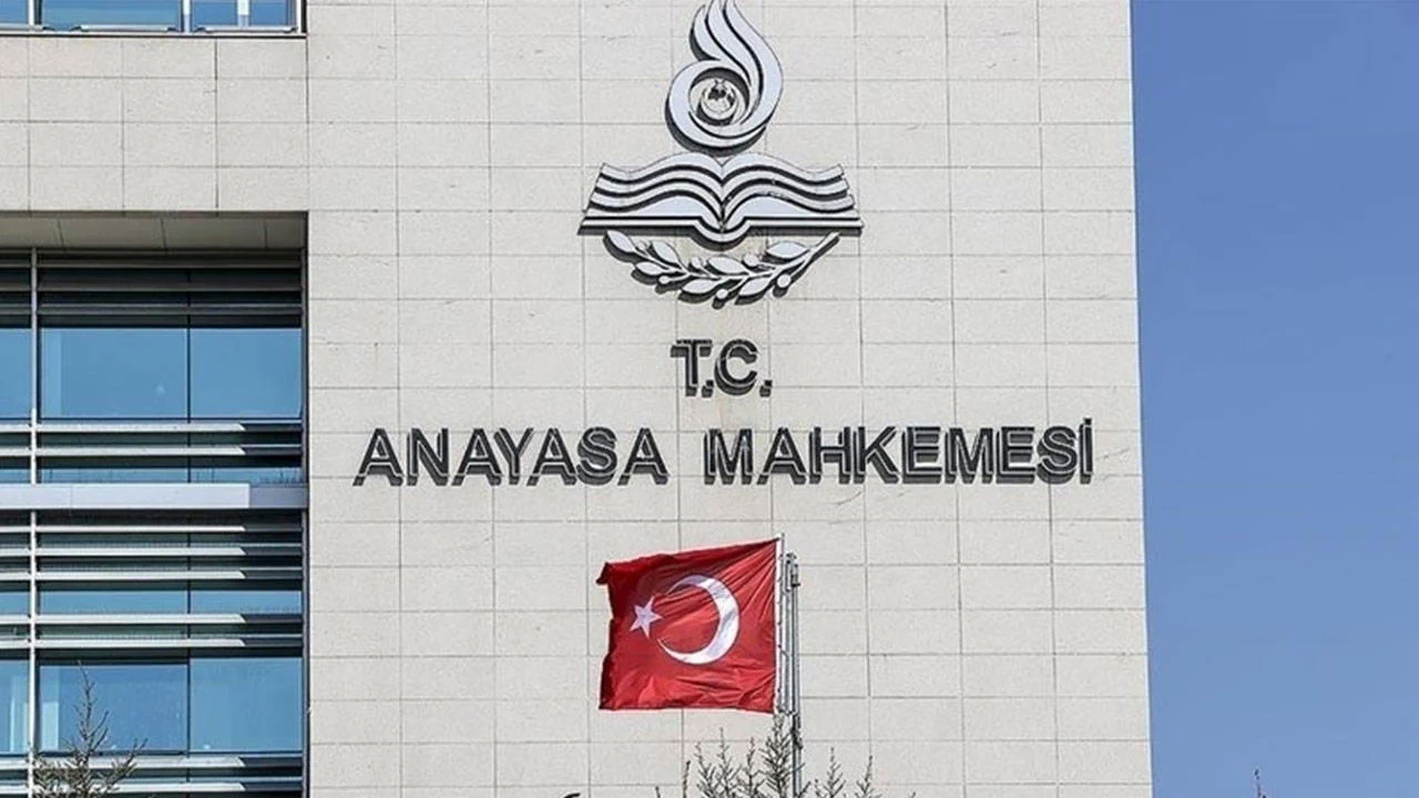 AYM’den emsal işe iade kararı: ‘Aşırı şekilci yaklaşım’ hak ihlali sayıldı
