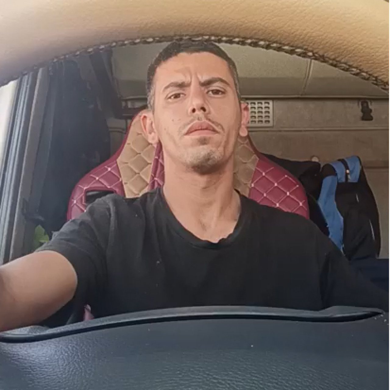 Felaketten 1 saat önce canlı yayın yaptı! Yanan TIR'da can verdi!