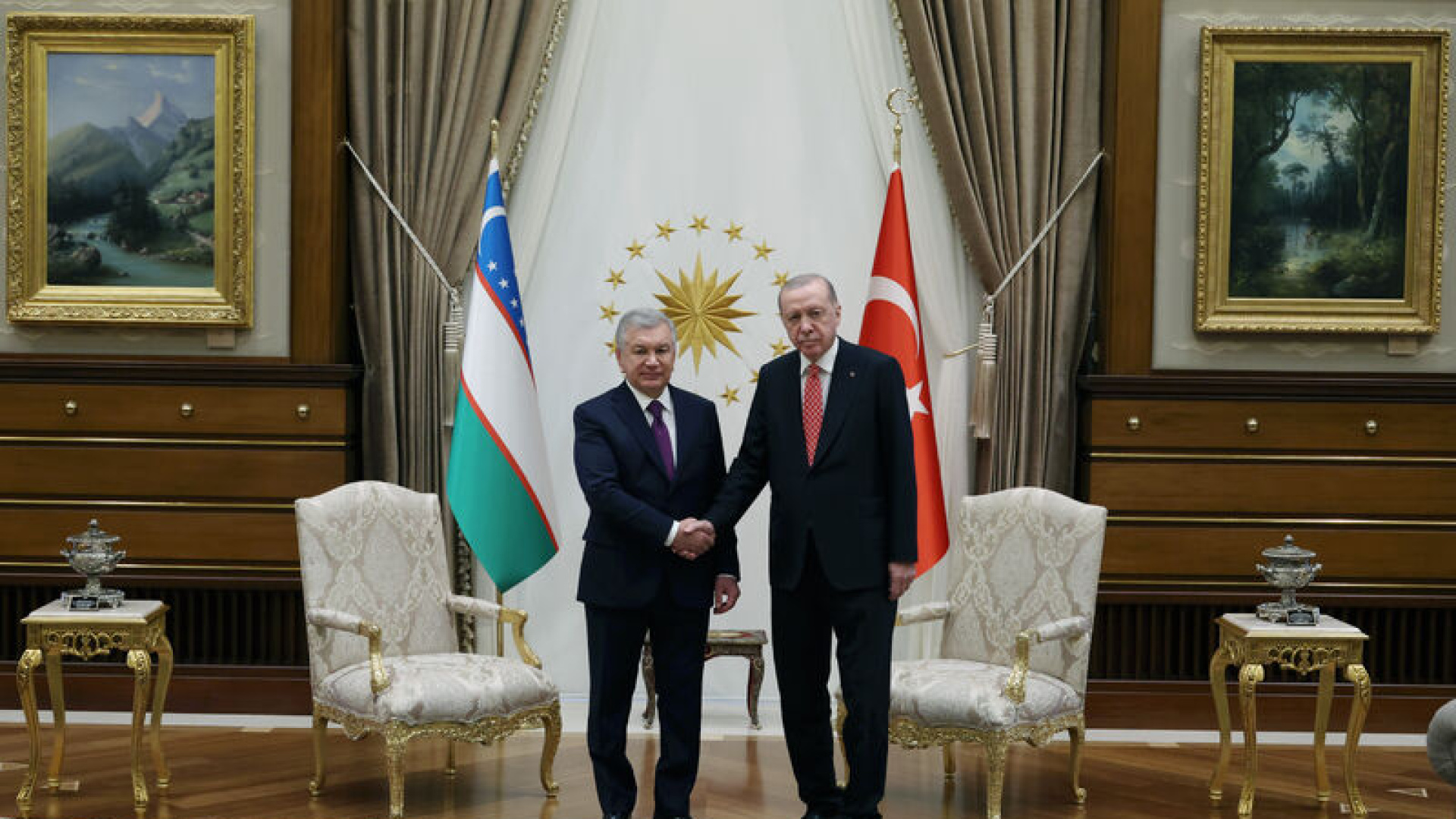 Cumhurbaşkanı Erdoğan Mirziyoyev ile görüştü