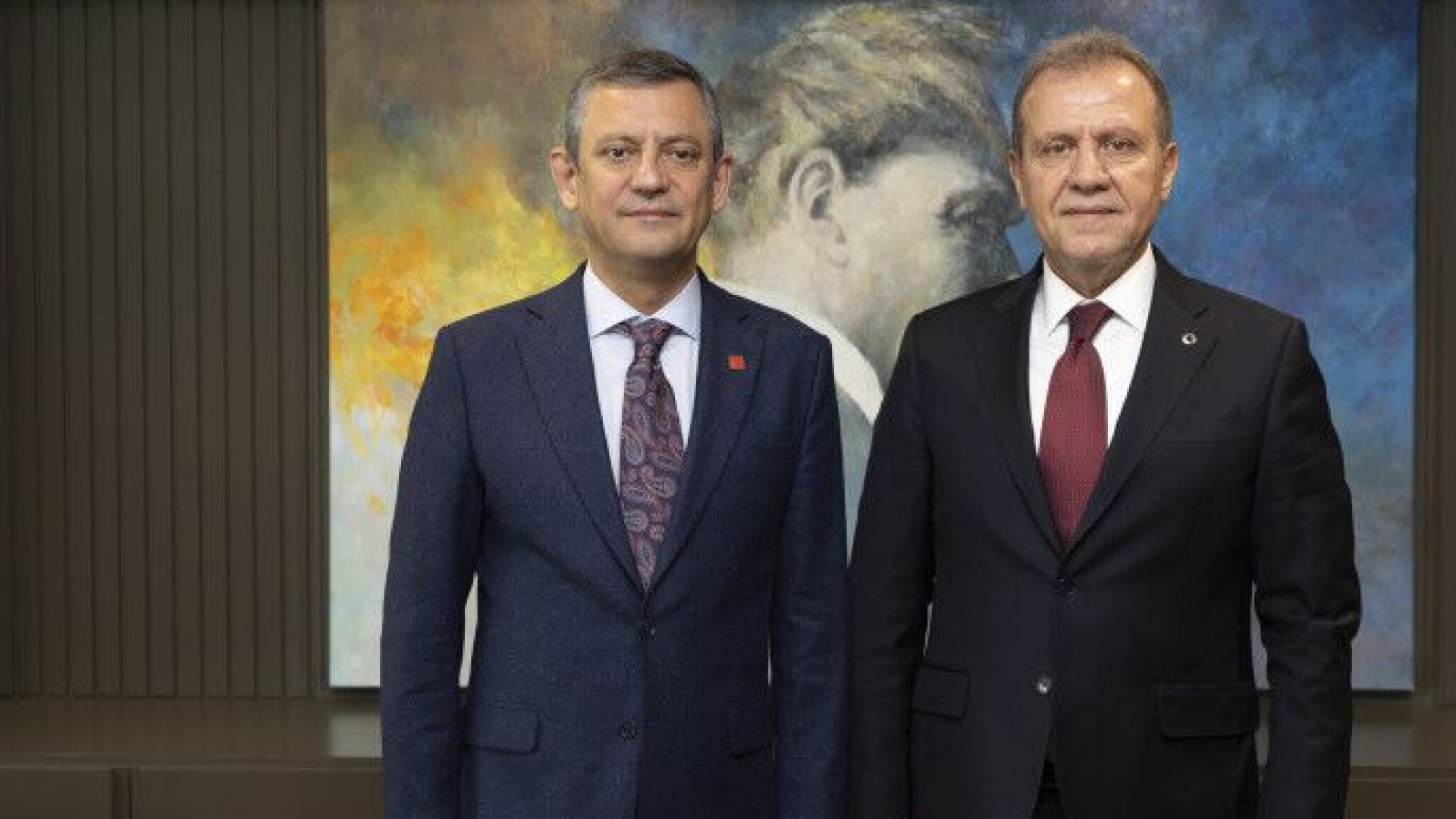 Özgür Özel'den Vahap Seçer'e ziyaret