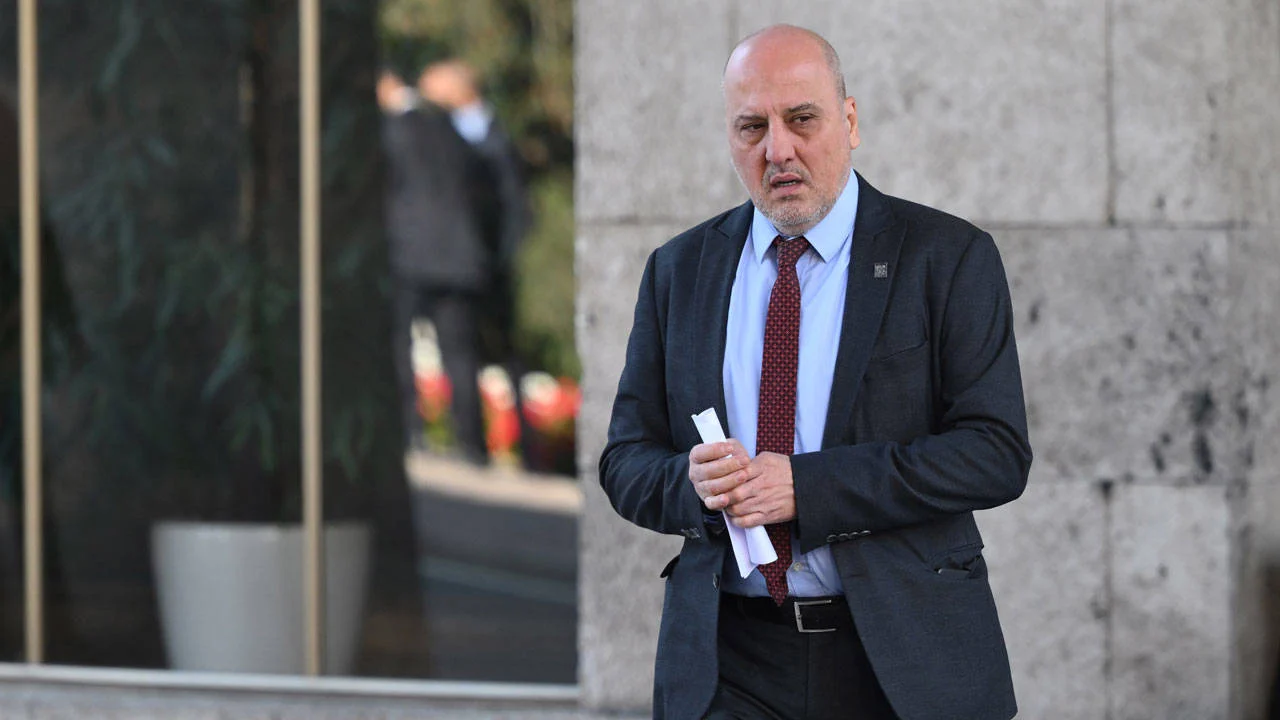 Ahmet Şık'ın 'fon skandalı' soruları: BirGün'ün haberine erişim engeli getirildi