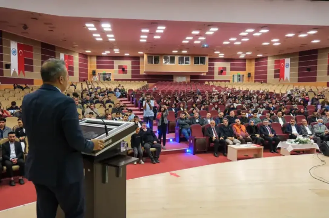 Karaman'da İmam Hatipliler Haftası Gazze Temasıyla Kutlandı