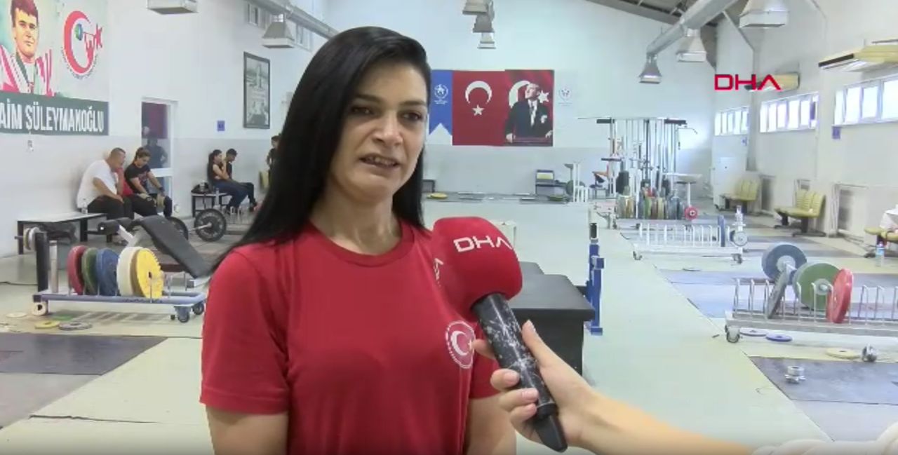 Kornea nakli bekleyen Gülistan'dan halterde büyük başarı