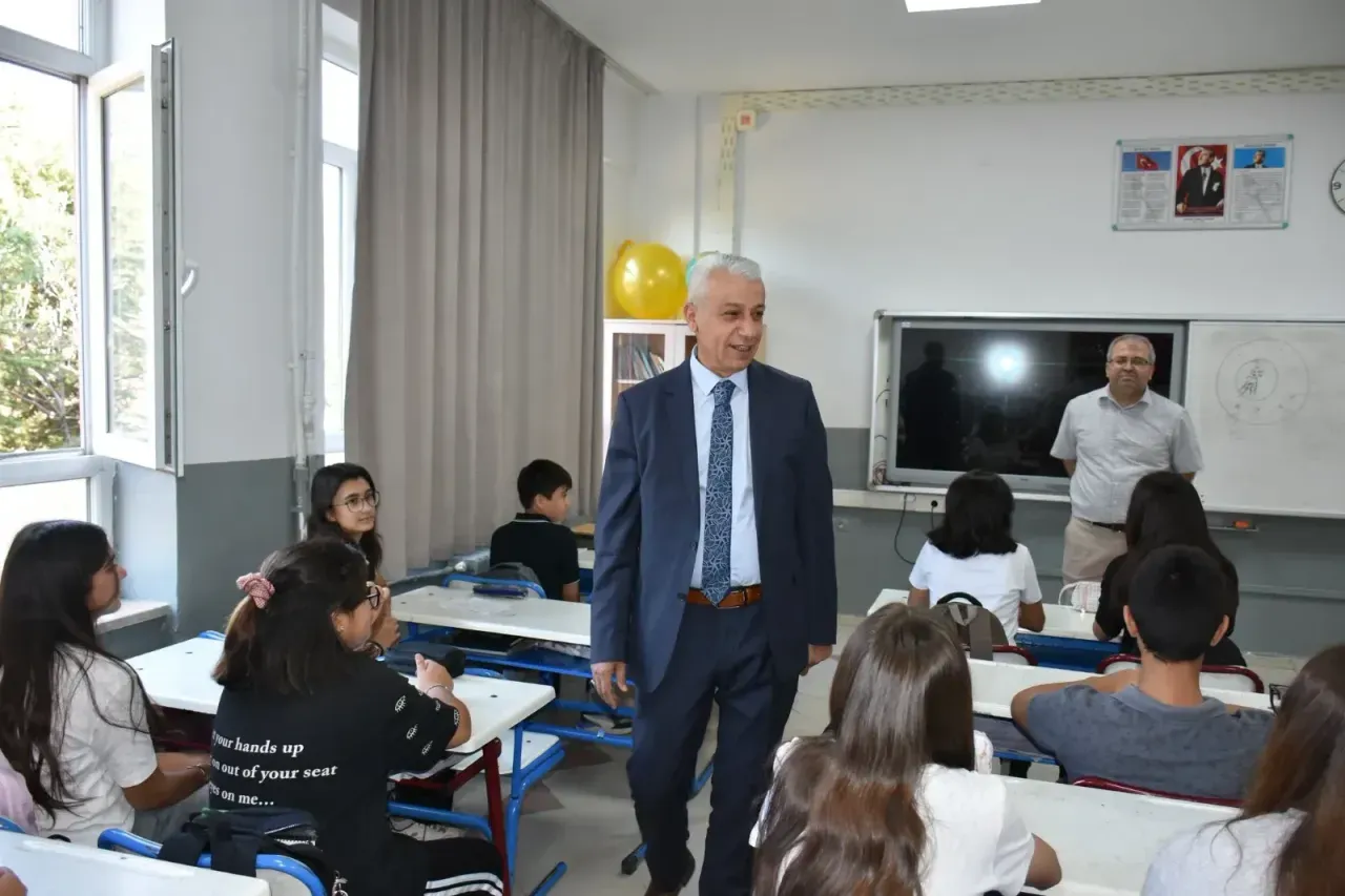 Sadun Kılınç’tan Mevlana Ortaokuluna Ziyaret