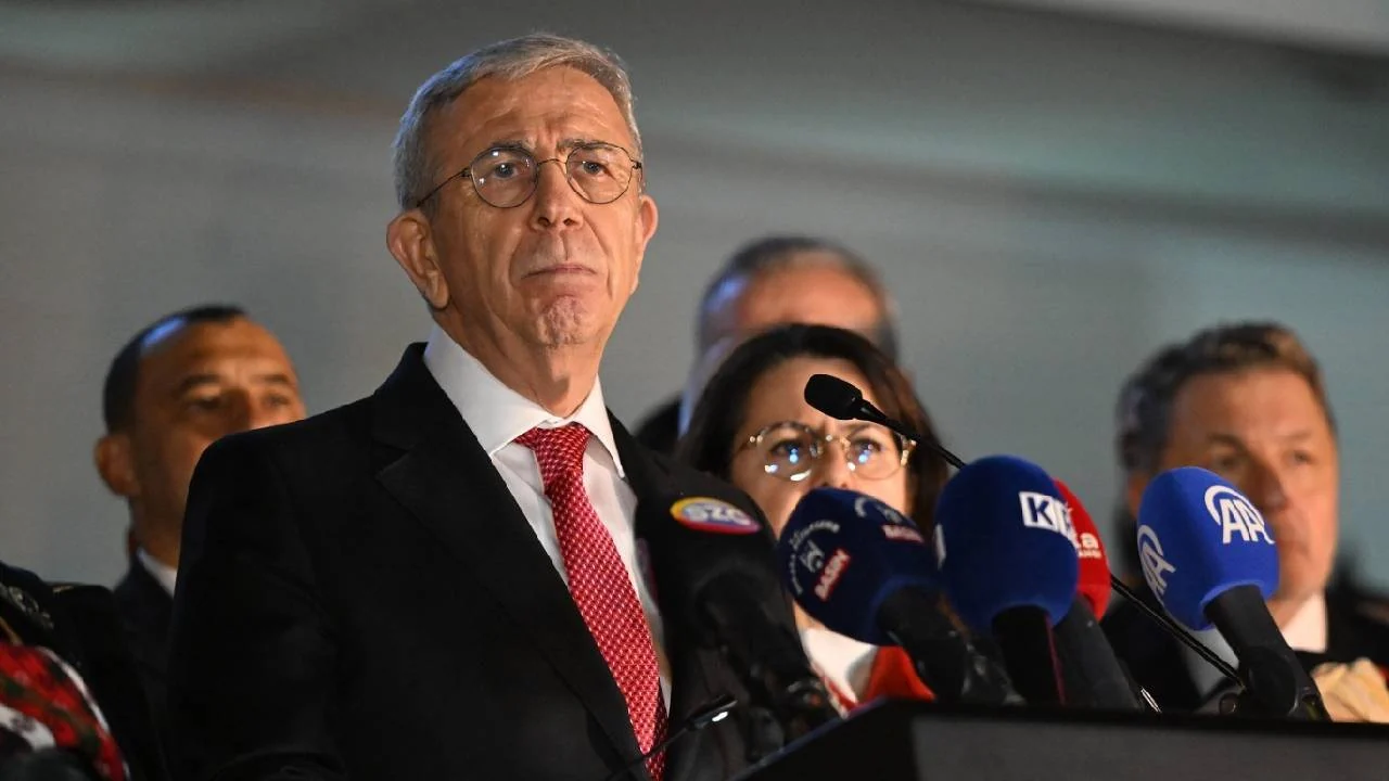 Mansur Yavaş: "Demokrasi, milletin iradesine saygı, siyaset ise verilen söze sadakat demektir"