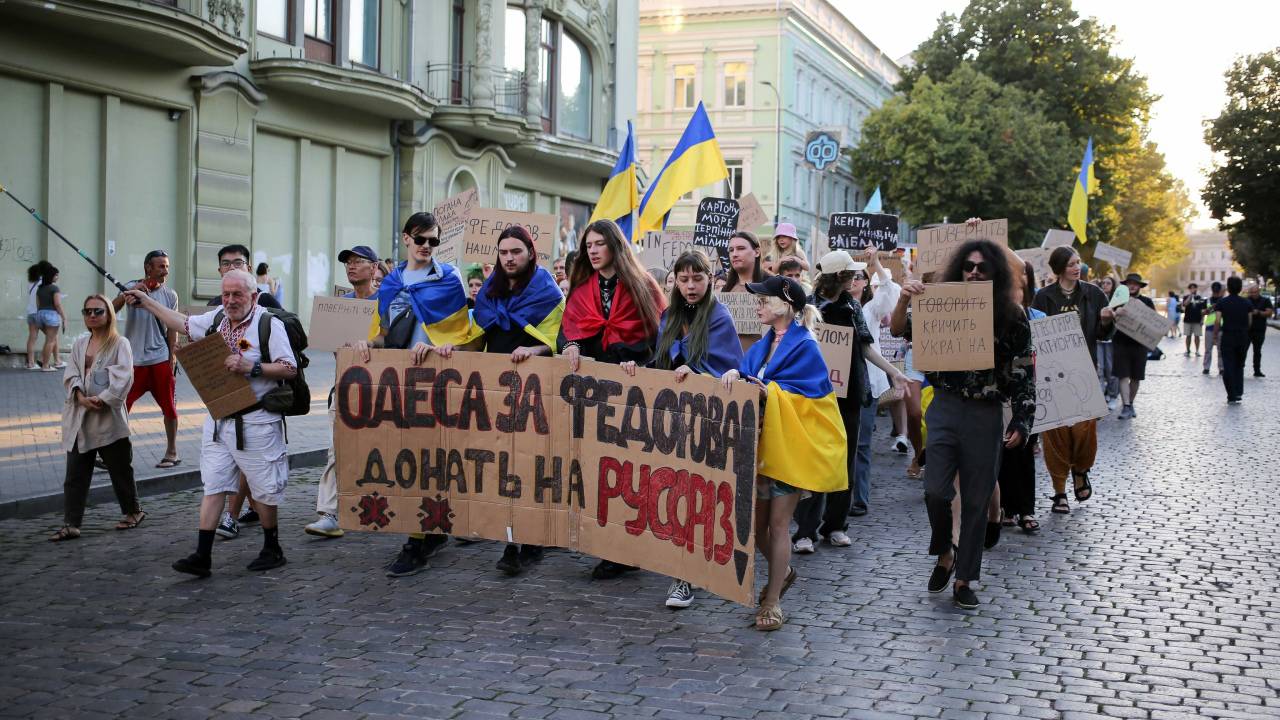 Kiev'de çatlak büyüyor