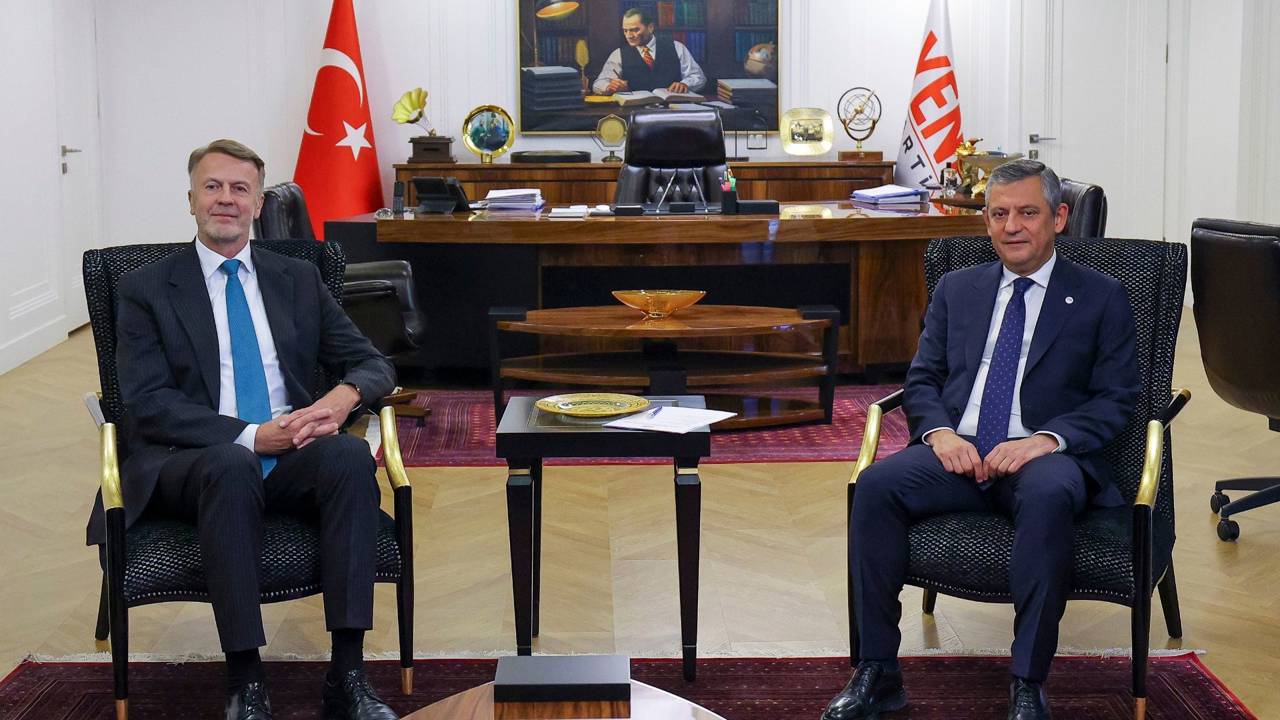 Özgür Özel, AB Türkiye Delegasyonu Başkanı Orav ile görüştü