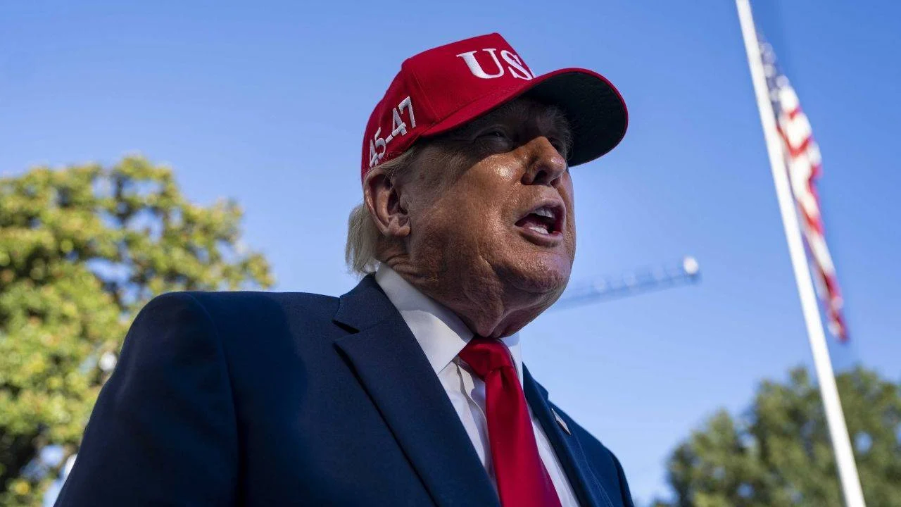 Donald Trump "yapay zeka" terimini kullananları "düşman" ilan etti
