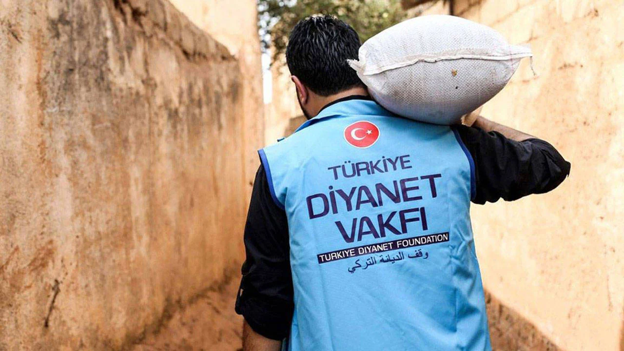 Fondan payını çekti iddiası: Diyanet Vakfı'ndan açıklama