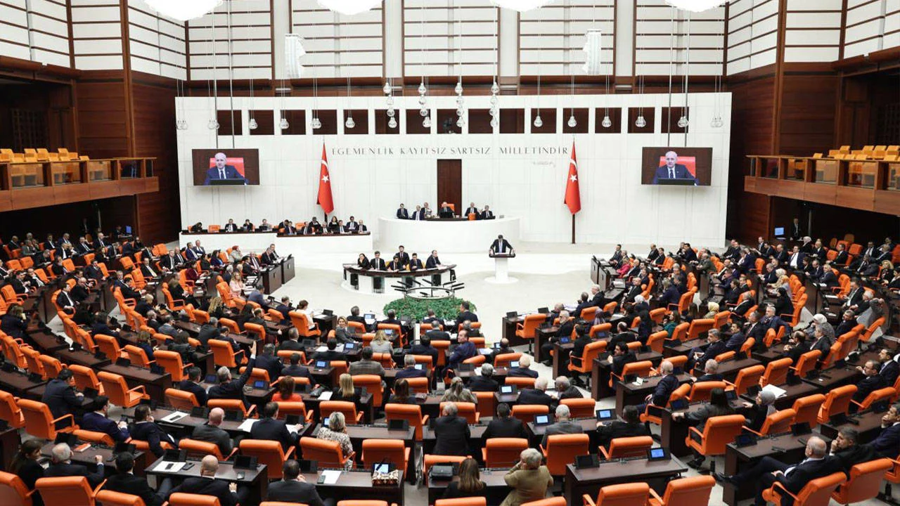 YENİ Parti ve CHP arasındaki oda krizi sona erdi: Dikkat çeken detay