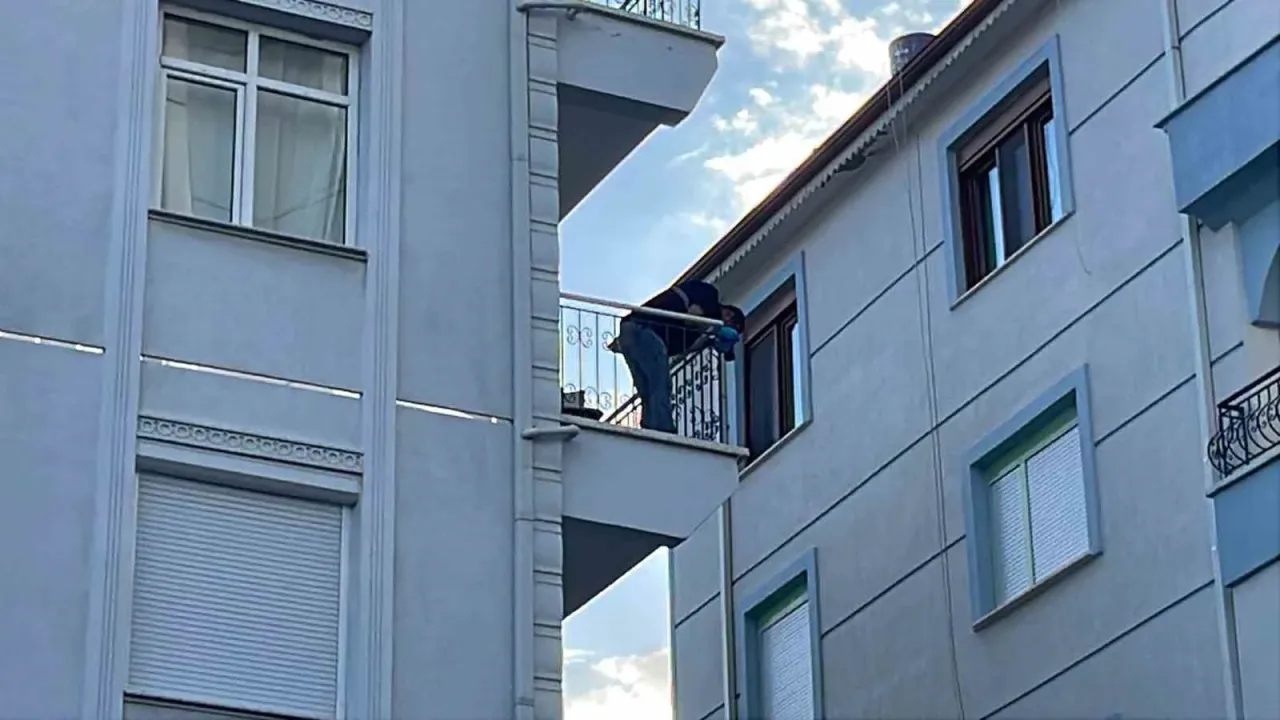 Karaman’da balkondan düşen şahıs hayatını kaybetti