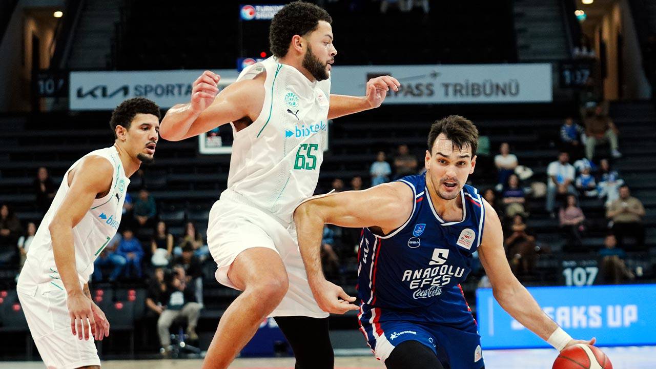 Anadolu Efes, Körfez Basket’i rahat yendi
