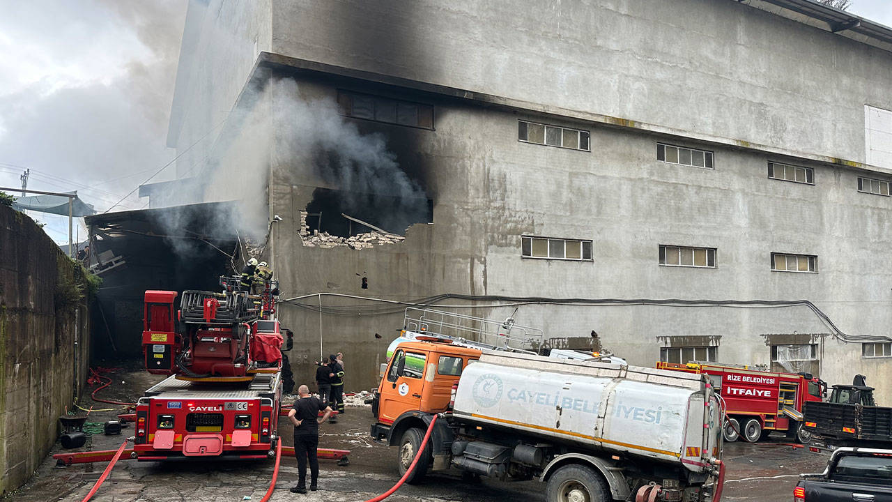 Rize'de çay fabrikasında yangın: Kontrol altına alındı