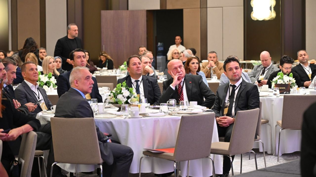 Eğitim dünyasının liderleri İstanbul’da buluştu