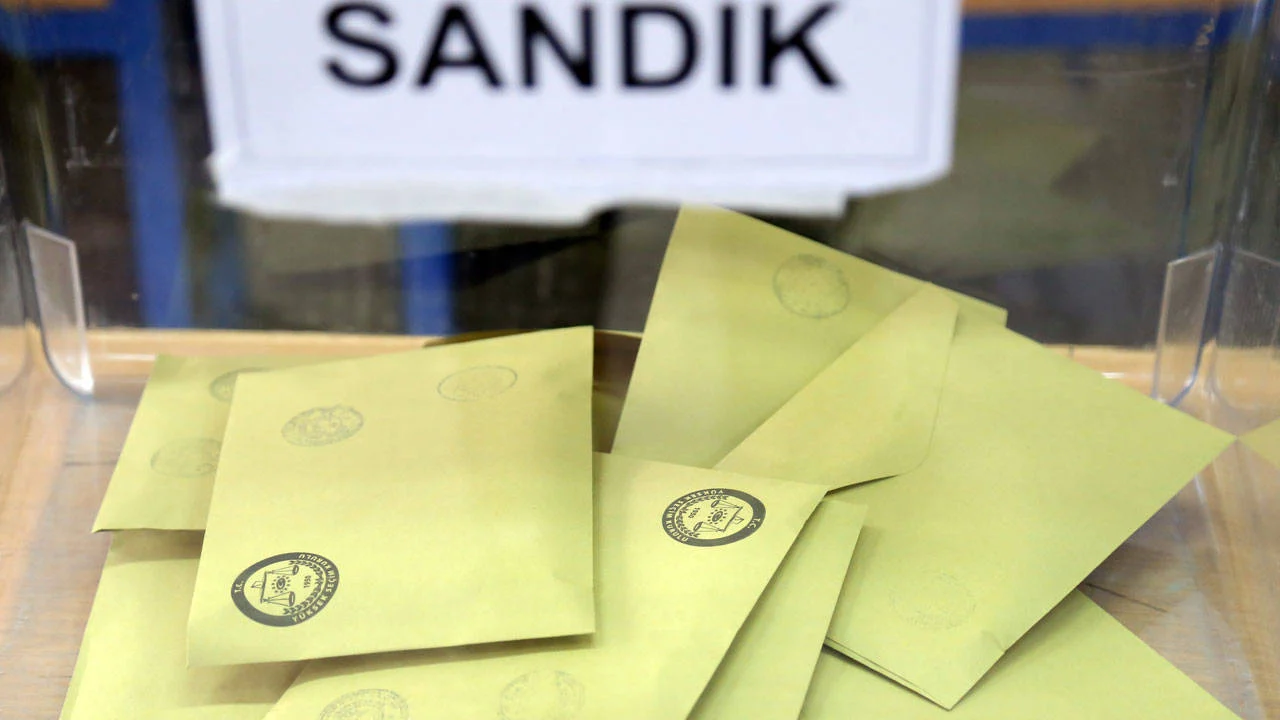Seçim anketi: Fon vurgununun ardından AKP’de dikkat çeken düşüş