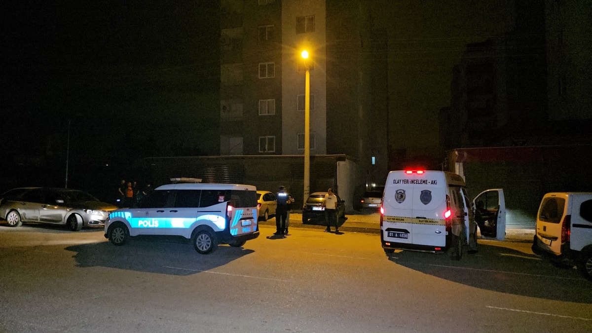 Sevgilisinin eski kocasından kaçarken 3'üncü kattan düşüp öldü