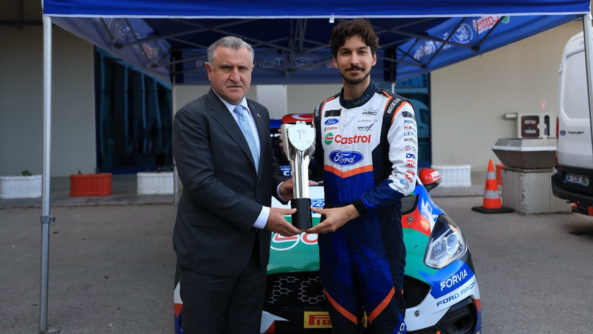 Bakan Bak, F1 öncesi İstanbul Park'ta sürüş yaptı!