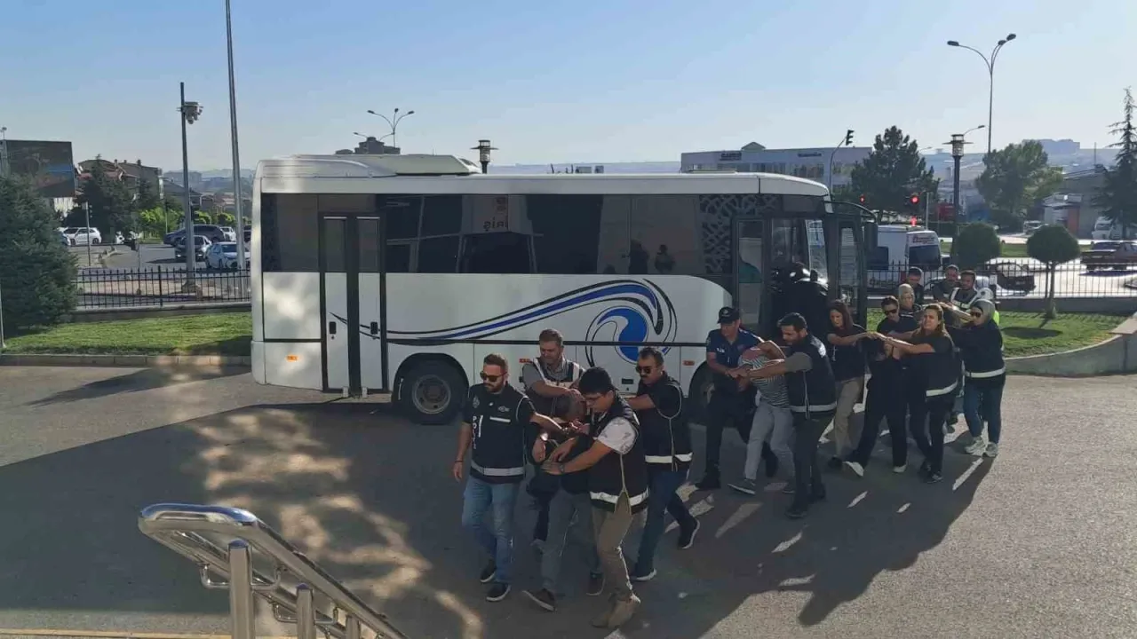 Karaman’da “Sokaklar Güvende” Operasyonu: 10 Tutuklama