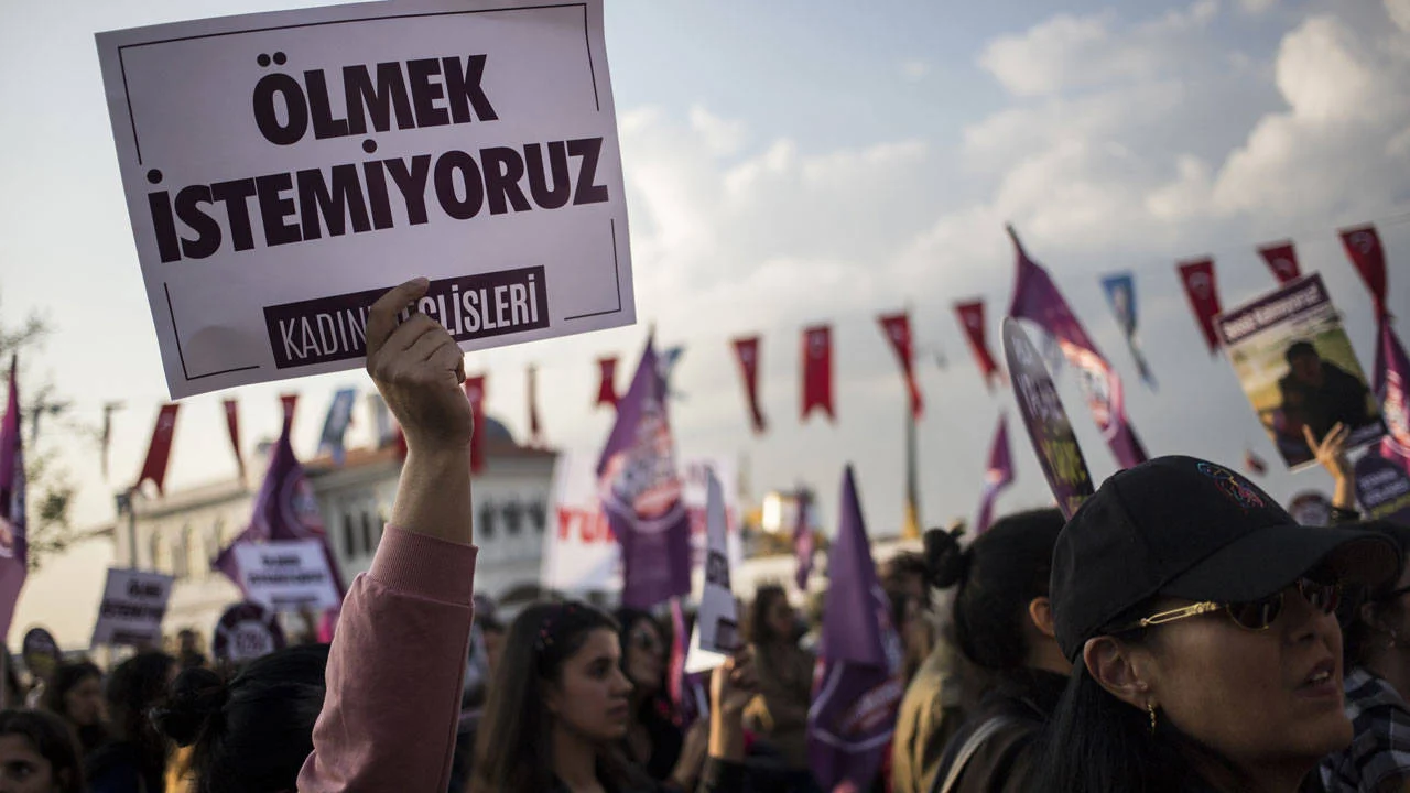 Batman'da katliam: Evli olduğu kadını ve iki çocuğunu öldürüp intihar etti!