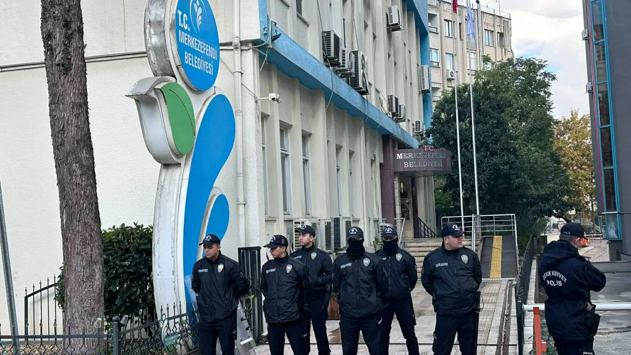 Merkezefendi Belediyesi'ne operasyon: Belediye Başkanı Şeniz Doğan ve eşi gözaltında!