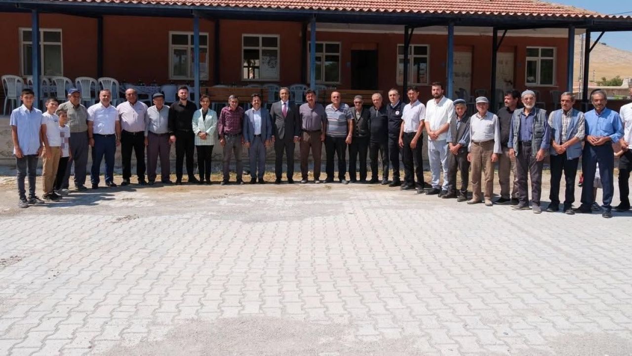 Vali Çiçek ve Milletvekili Sağlam Köylerde Vatandaşlarla Buluştu
