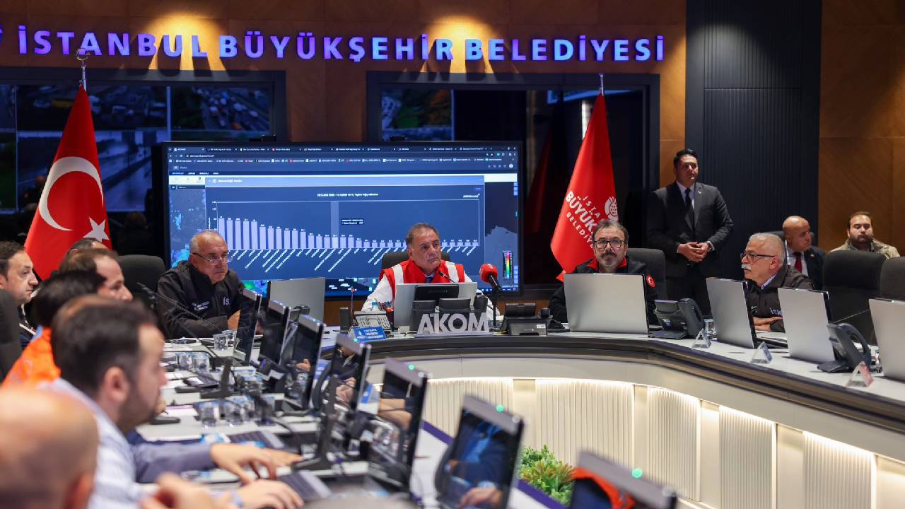 AKOM'dan turuncu uyarı geldi, İBB Başkanvekili Aslan: "Mecbur kalmadıkça dışarıya çıkmayın"