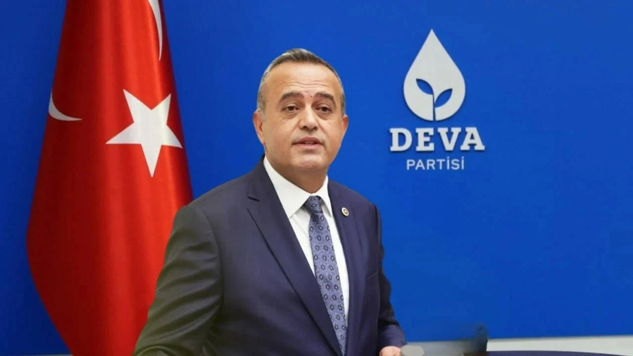 DEVA Partili Ertuğrul Kaya istifa etti: Meclis'te Yeni Yol grubu düştü