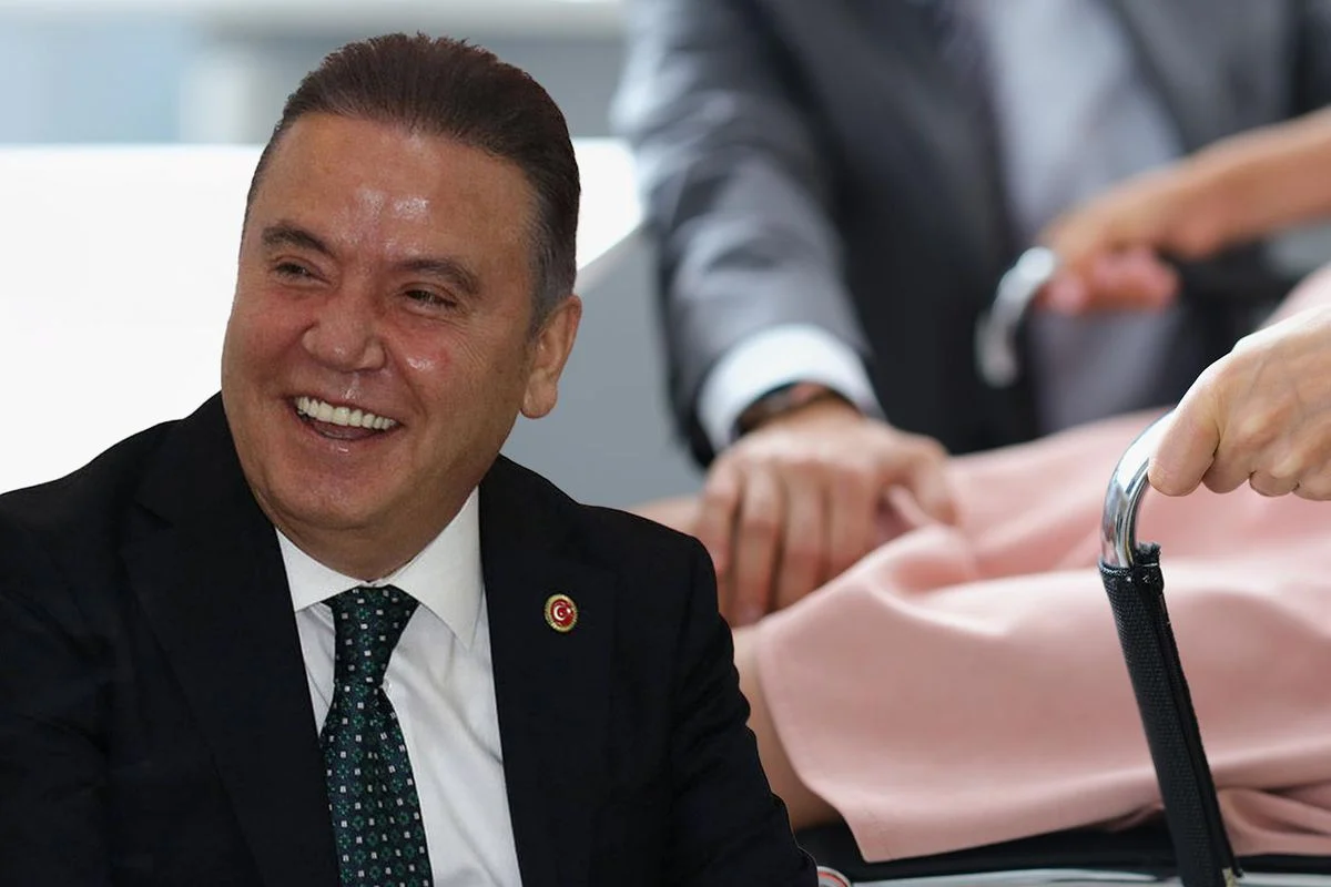 Muhittin Böcek'le ilgili gündemi sarsan ifade: "Keşke 16 yaşında olsan" diyordu