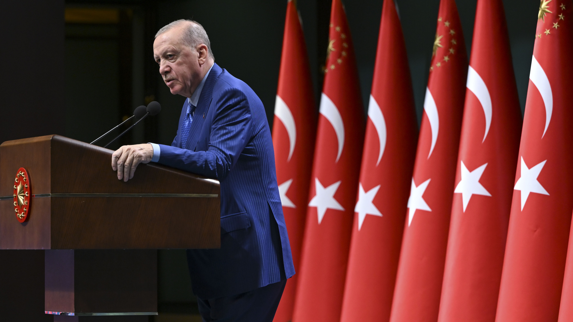 Ekonomi yönetimiyle fon toplantısı
